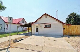 Building Photo - 116 E Morrison St