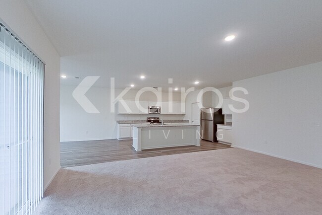 Building Photo - 639 Castillo Dr