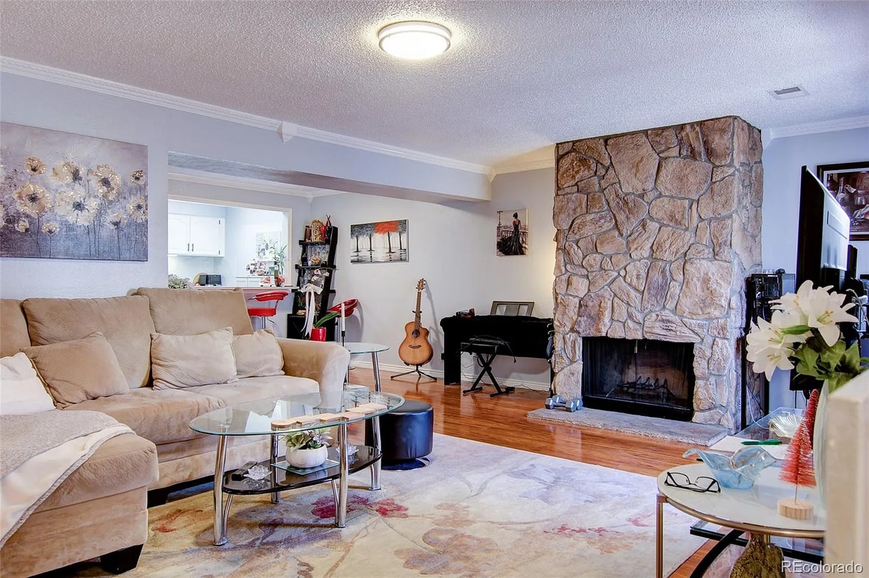 Foto principal - 6468 E Bates Ave