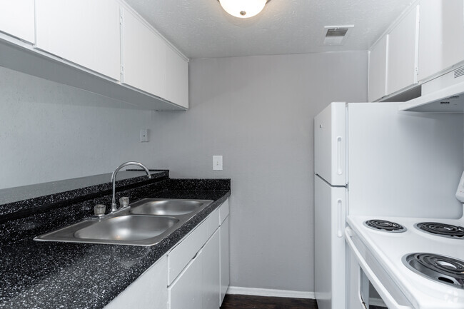 1BR,1BA-527SF - Terra at Knox