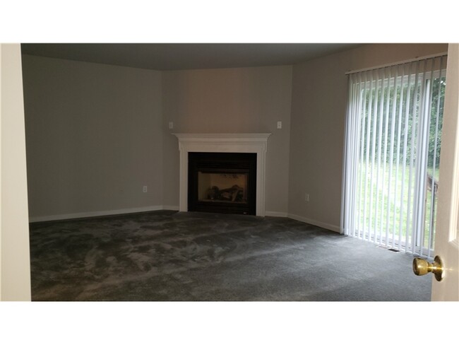 Foto del edificio - 16 Saddle Ridge Ct