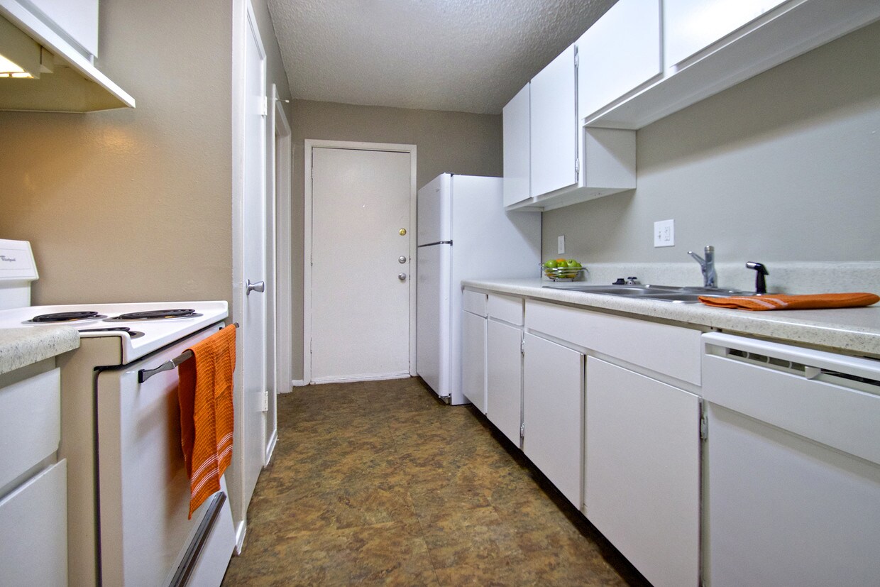 The Lynx Apartments Lubbock, TX