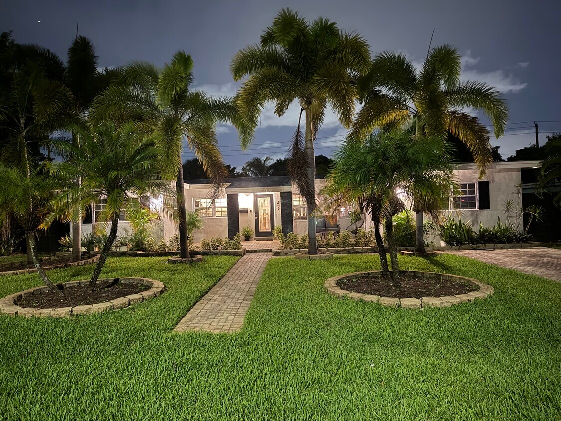Foto principal - 421 NW 39th St