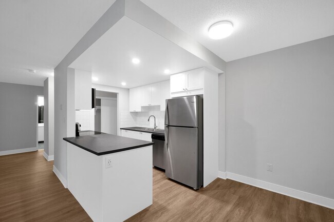 Photo du bâtiment - 535 & 555 Shaw Avenue