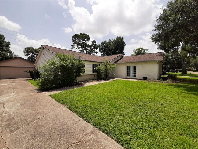 Building Photo - 31326 Alice Ln