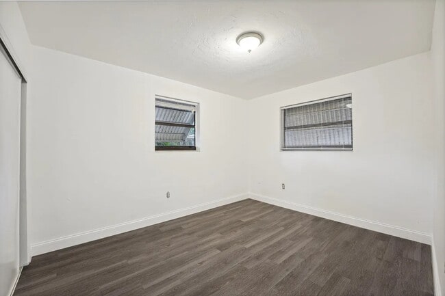 Building Photo - 6144 SW 30th St