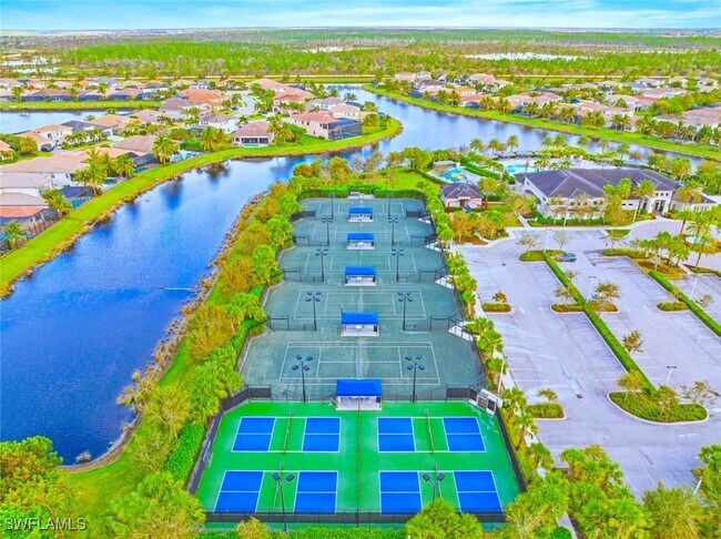 Foto del edificio - 4171 Crescent Ct