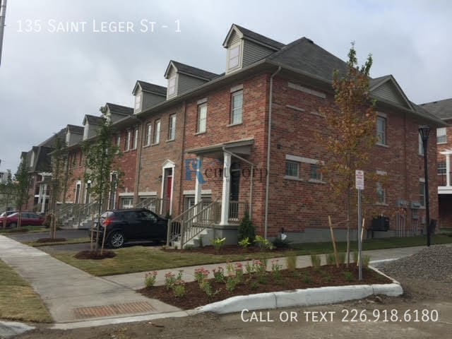 Building Photo - 135 St Leger St