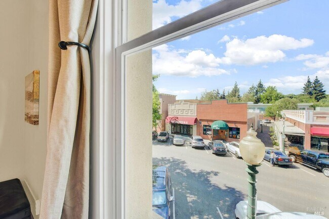 Foto del edificio - 528 Main St