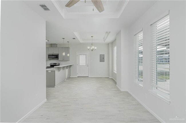 Building Photo - 16 N "E" St