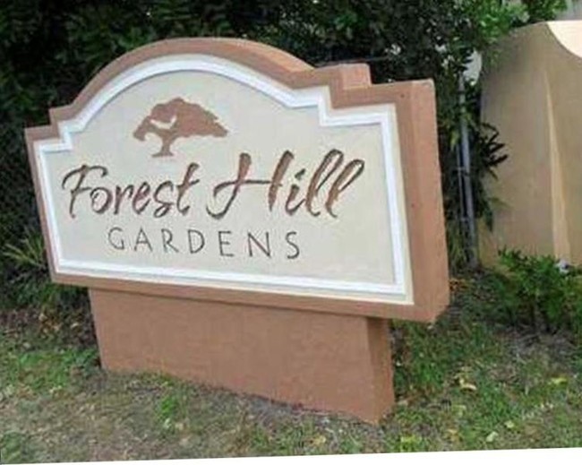 Foto del edificio - 2/1 Condo in Forest Hill Gardens