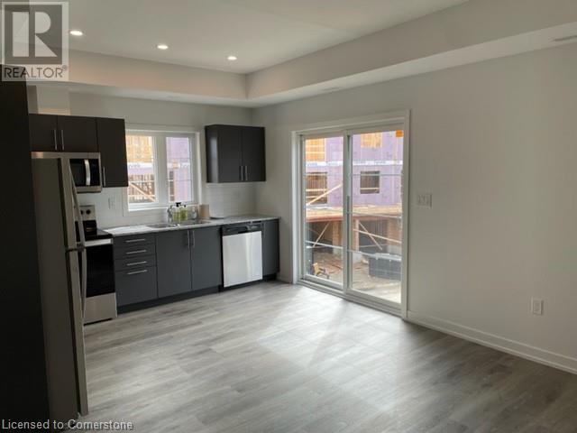 Building Photo - 205 W Oak Trl