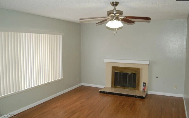 Foto del edificio - 7185 Acorn Ct