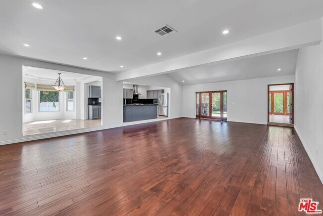 Foto del edificio - 4425 Atoll Ave