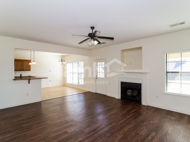 Building Photo - 6329 Asbury Pl