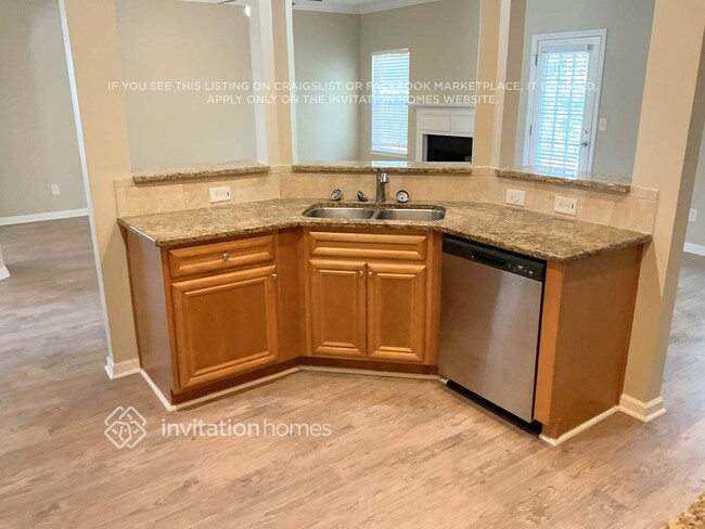 Building Photo - 506 Streamside Pl