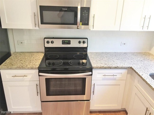 Building Photo - 1 br, 1 bath  - 702 S 17th Ave # 4 3