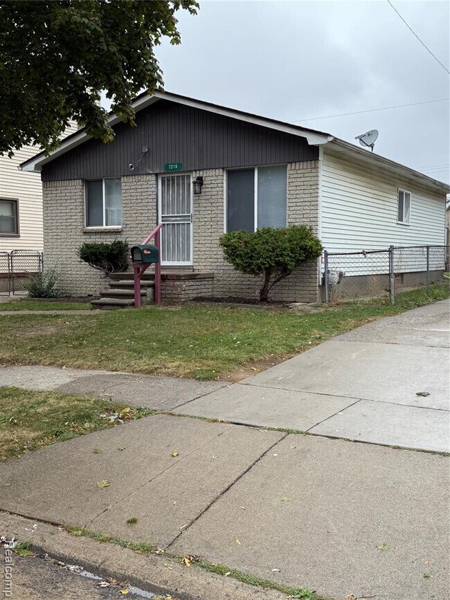 Building Photo - 7219 Hupp Ave