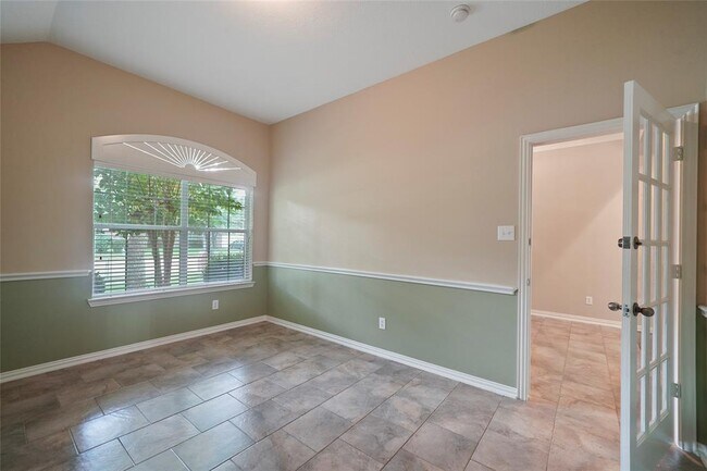 Building Photo - 13019 Coopers Hawk Dr