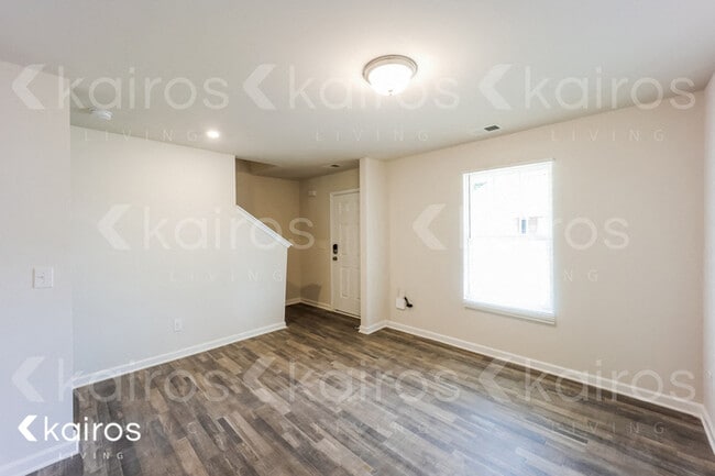 Building Photo - 232 Fox Chase Wy