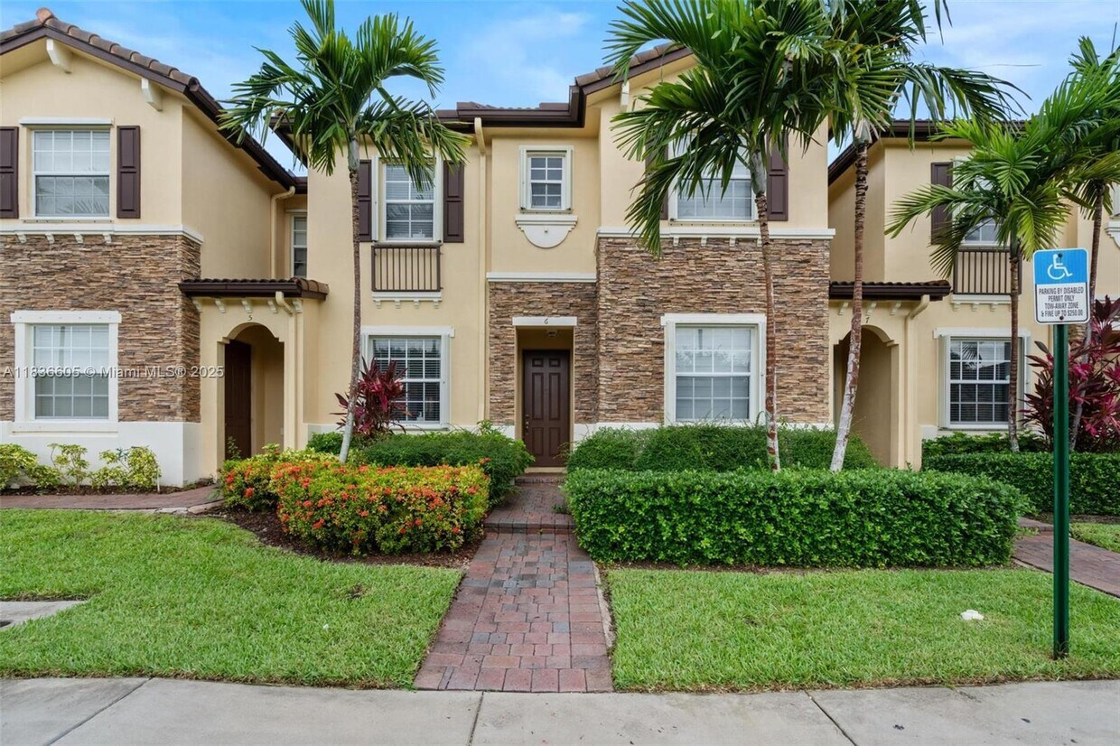 Foto principal - 9153 SW 227th St