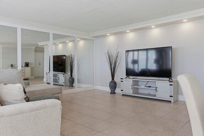 Foto del edificio - 4280 Galt Ocean Dr