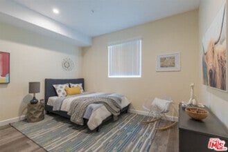 Building Photo - 850 S Gramercy Pl