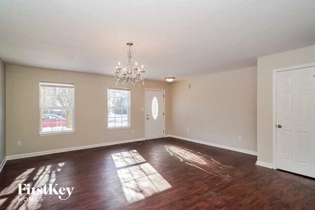 Foto del edificio - 12410 Deerview Dr