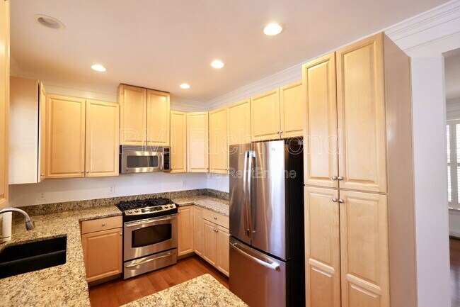 Foto del edificio - 728 S Pine St