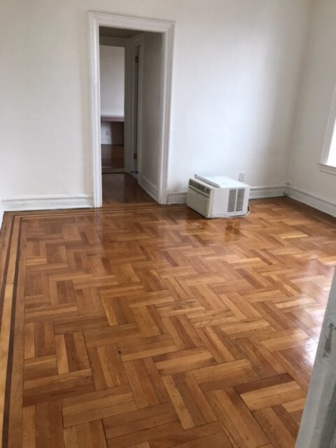 Foto del edificio - 1674 W 5th St