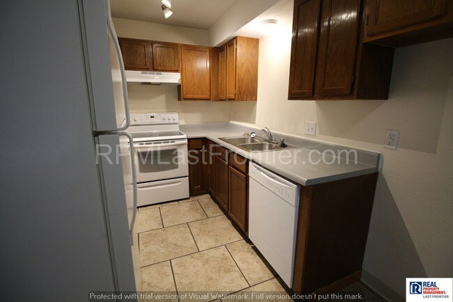 Building Photo - 7821 Mayfair Dr