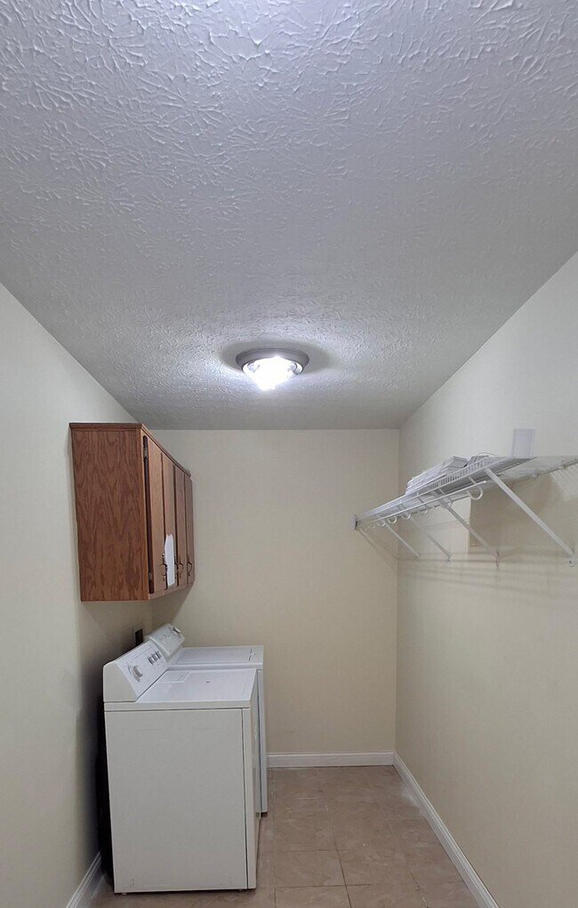Foto del edificio - 209 Edgewood Dr