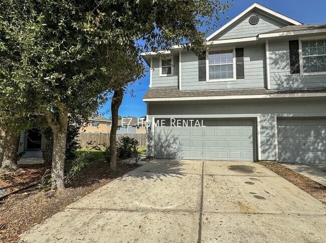 Building Photo - PREMIUM TOWNHOUSE LOT w/ POPULAR OPEN FLOO...