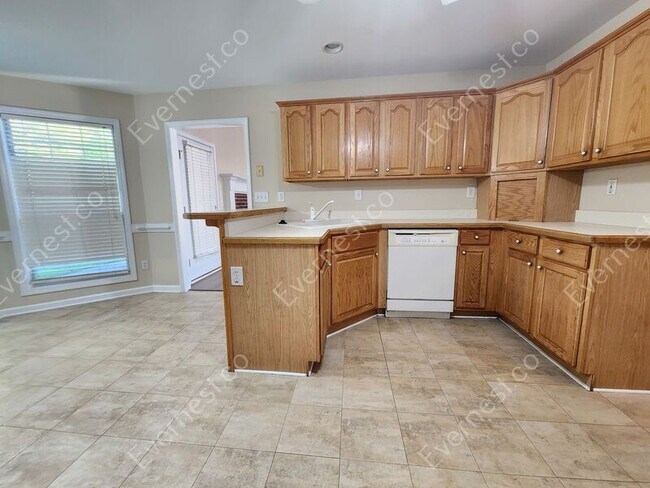Building Photo - 245 Wisteria Blvd