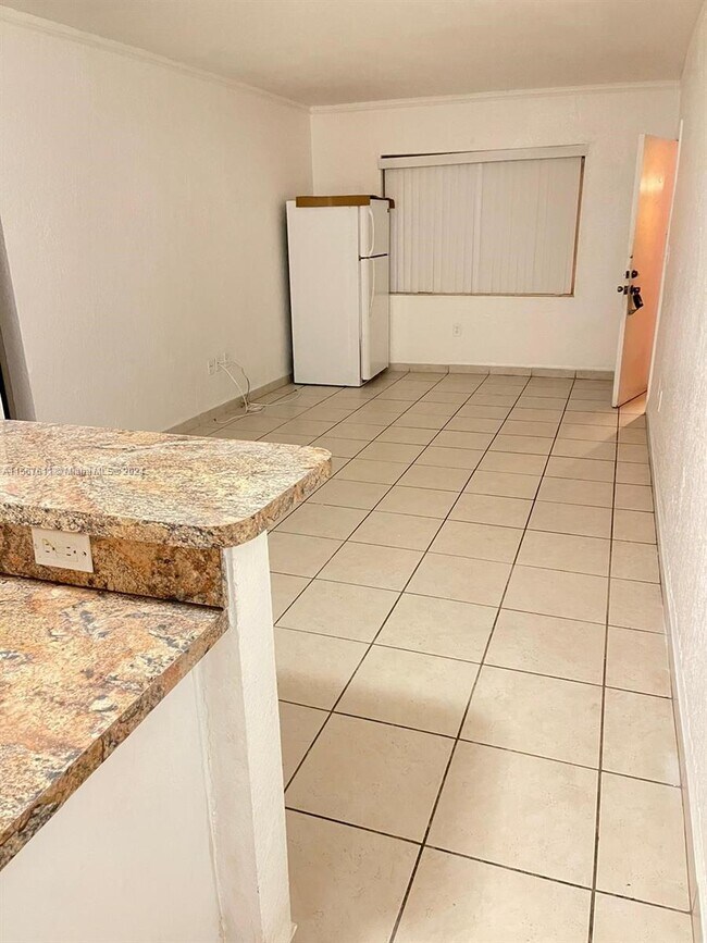 Foto del edificio - 6125 SW 63rd St