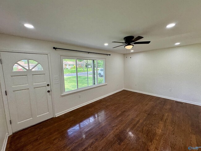 Building Photo - 3207 Searcy Dr NW