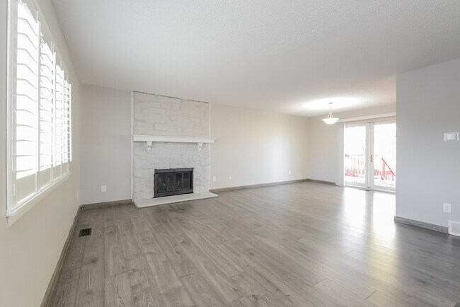 Building Photo - 8887 W 86th Ave