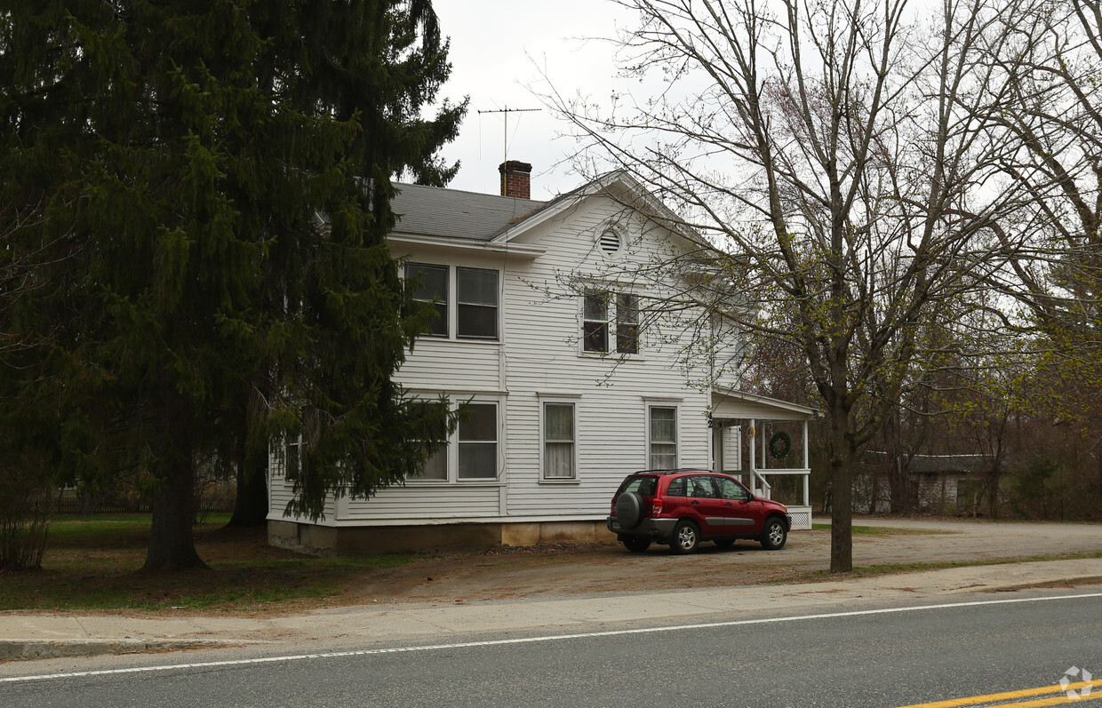 Building Photo - 40 Berkshire School Rd