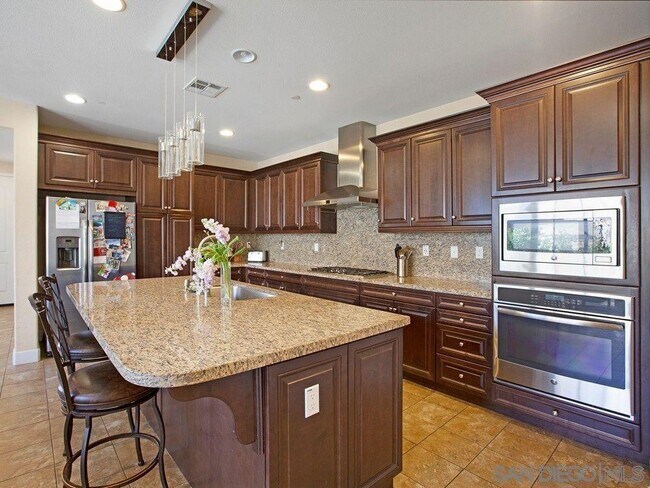 Building Photo - 13610 Cantare Trail