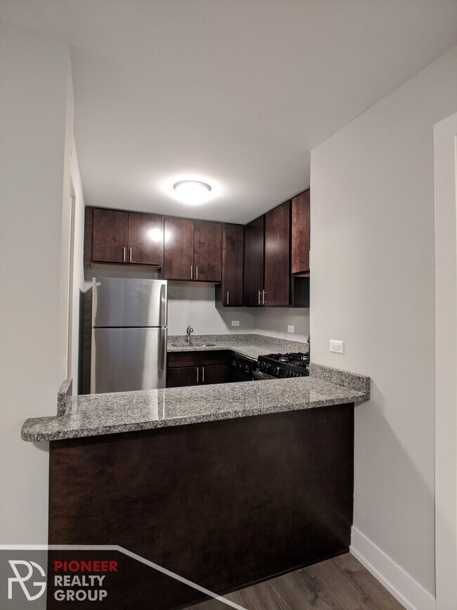 Foto del edificio - 546 W Surf St