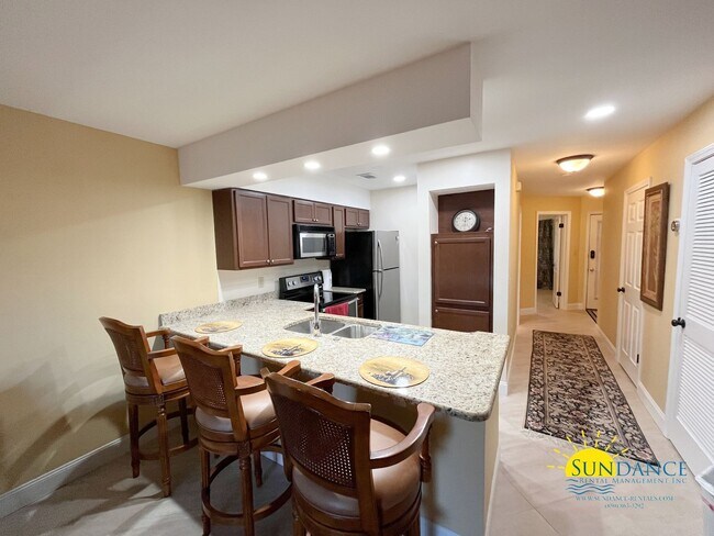 Building Photo - Bluewater Bay Lakefront Furnished Condo -  Convenient to EOD School and Eglin AFB