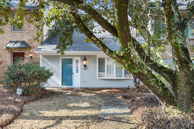 Outside - 4209 Roxbury Rd