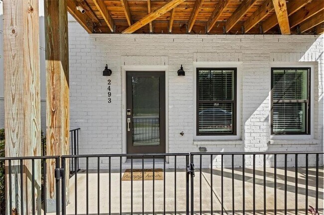 Foto del edificio - 2493 Sycamore Rd NW