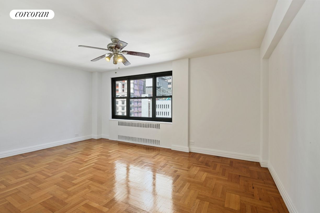 Primary Photo - 135 E 54th St