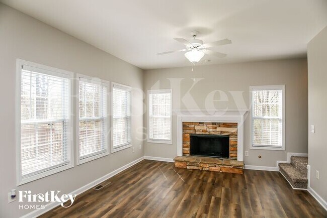 Building Photo - 5631 Waldens Farm Dr