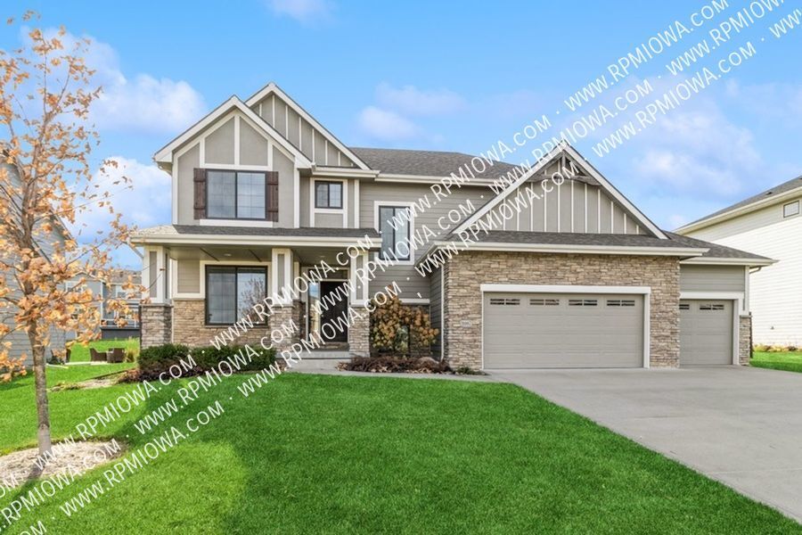 BEAUTIFUL CLIVE HOME!! 4 Bedroom, 2.5 Bath... House Rental in Clive, IA