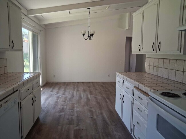Foto del edificio - 48963 River Park Rd