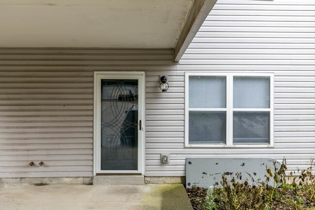 Building Photo - 3638 Leisure Creek Ct