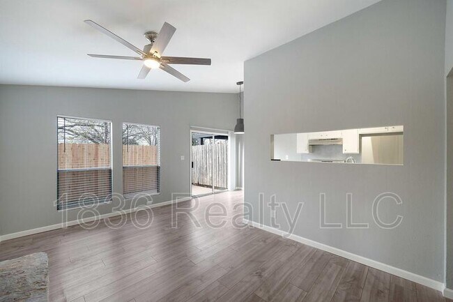 Foto del edificio - 2305 Singletree Ave