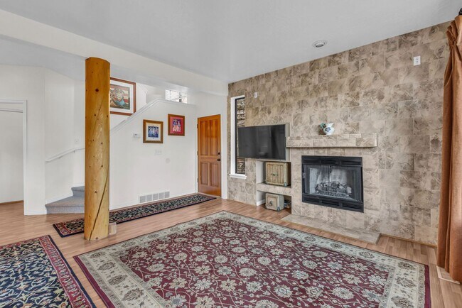 Building Photo - Pinebrook Cottages Townhome